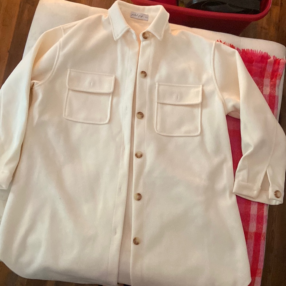 Petal and Pup Women’s Shacket Size L